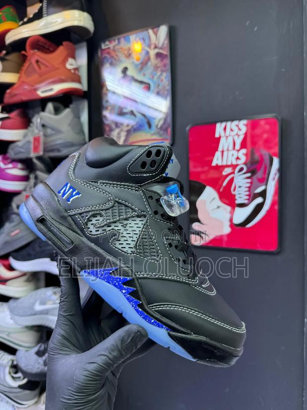 Awake Ny X Air Jordan 5 “Racer Blue/Black”
Sizes : _40 41 42 43 44 45