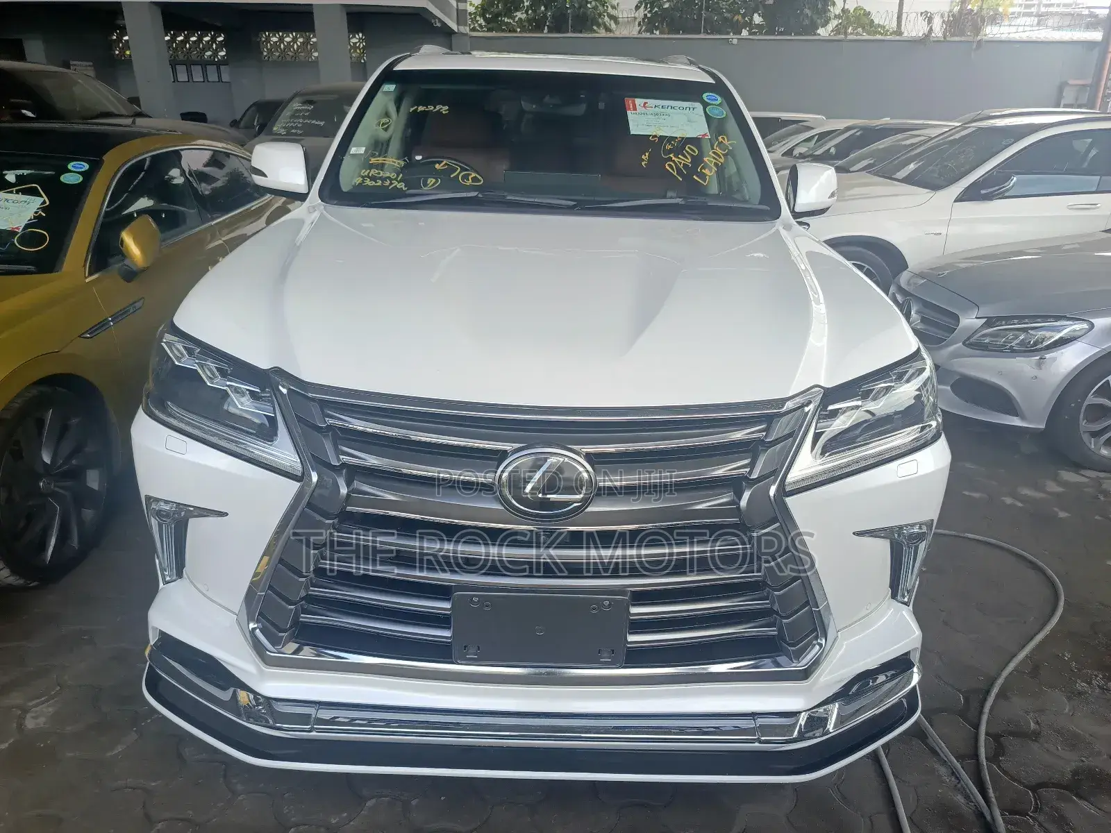 Lexus LX 2019 White