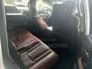 Lexus LX 2019 White
