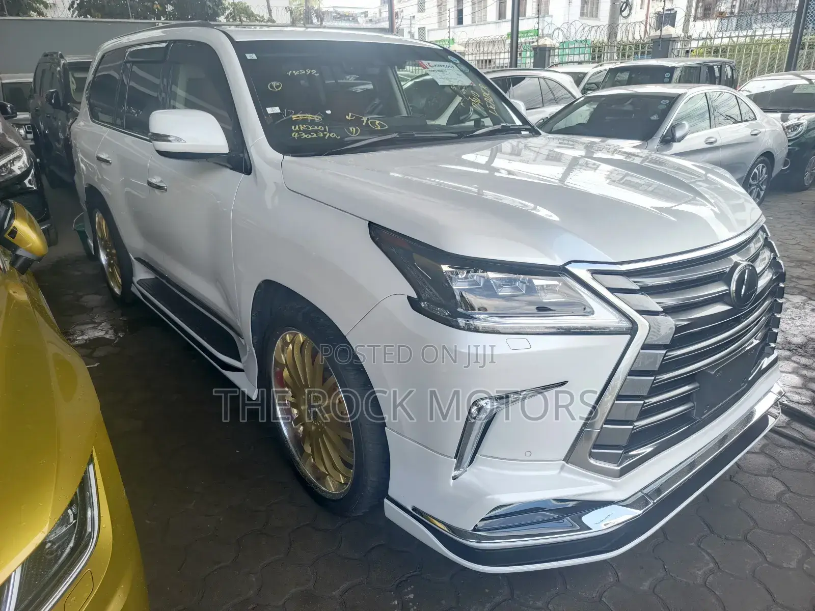 Lexus LX 2019 White