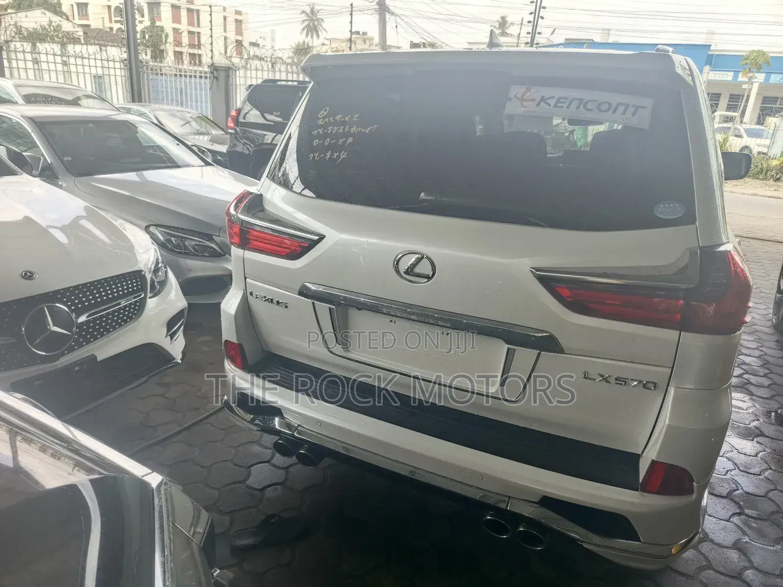 Lexus LX 2019 White