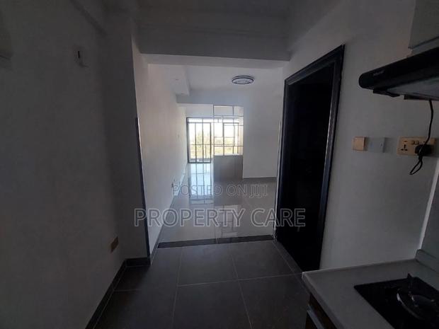 Studio Apartment in Valley Arcade for rent - thumbnail 5