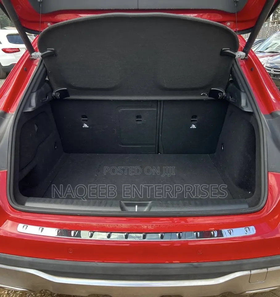 Mercedes-Benz GLA-Class 2017 Red