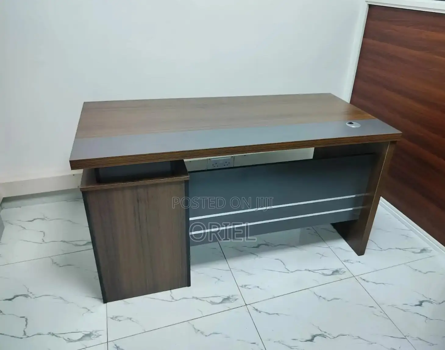 Modern Office Desk : 1.4m Office Staff Desk