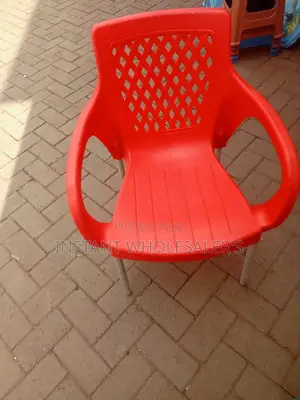 Comfortable Plastic Chairs Metal Stands