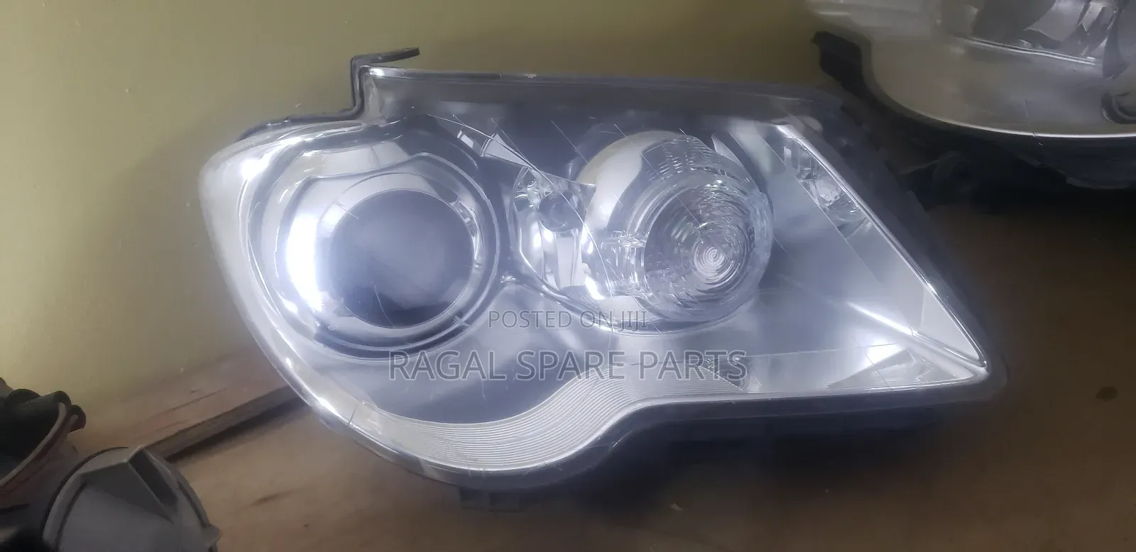 Volkswagen Touran Headlights