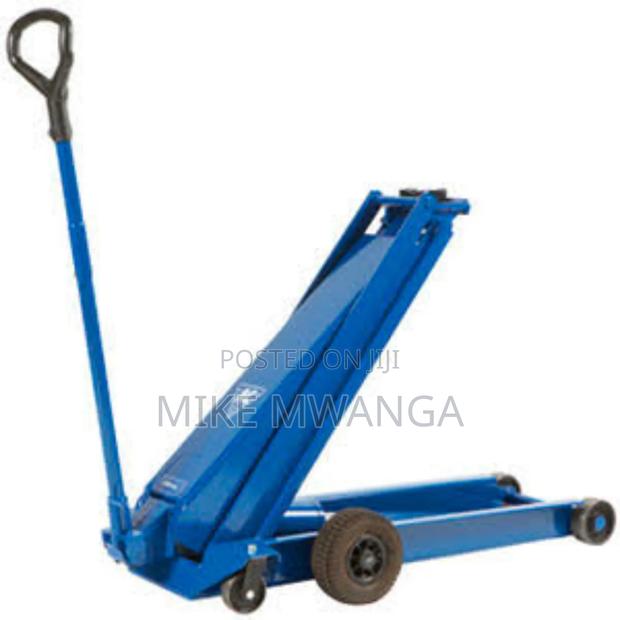 5t Heavy Duty Floor Jack - main view