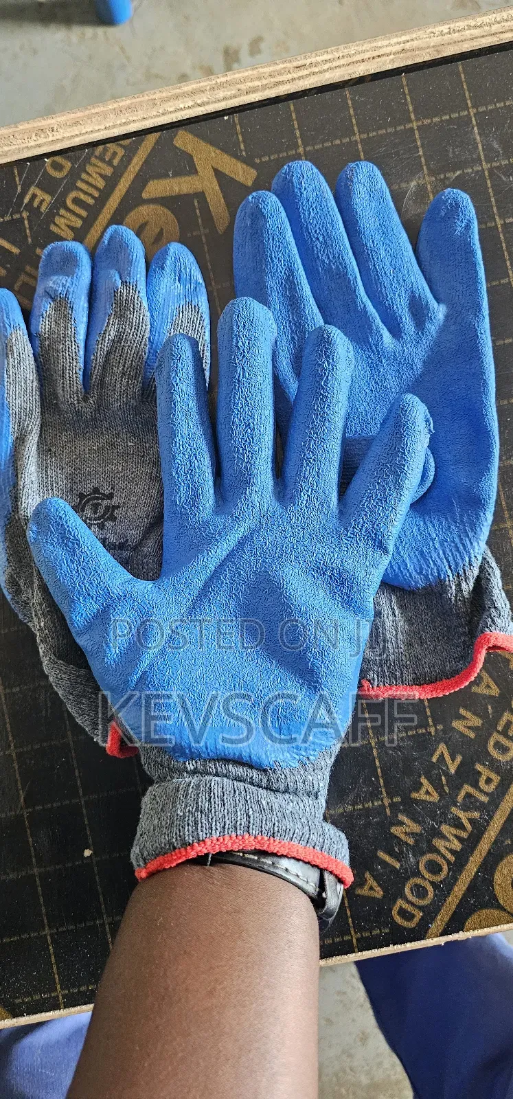 Working Gloves, Diamond Cut Blue Glove