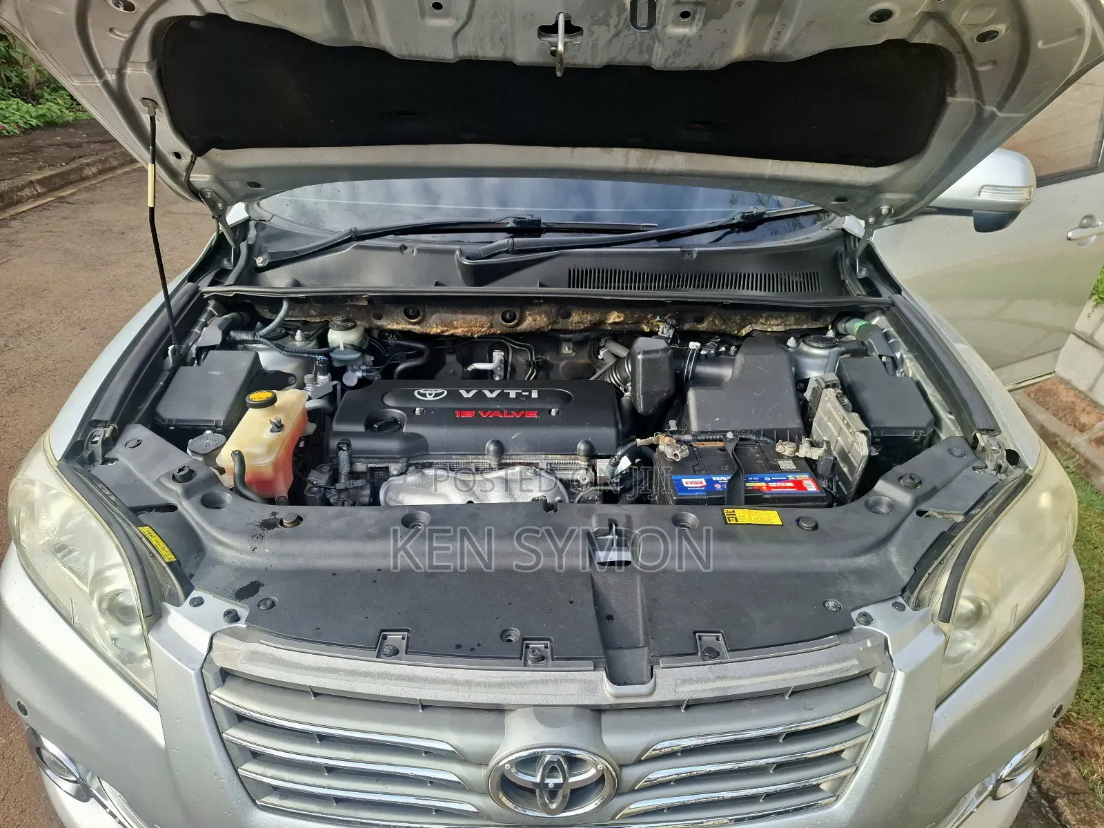 Toyota Vanguard 2012 Silver