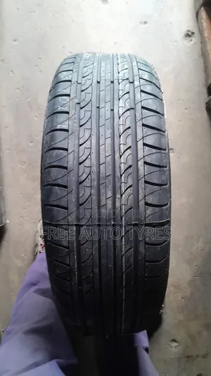 225 60r16 Centara