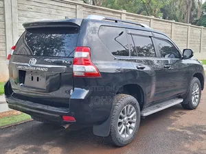 Toyota Land Cruiser Prado 2.8 2017 Black