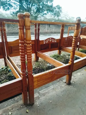 Classic Mahogany Beds With Net Stands. Free Delivery & Installation.