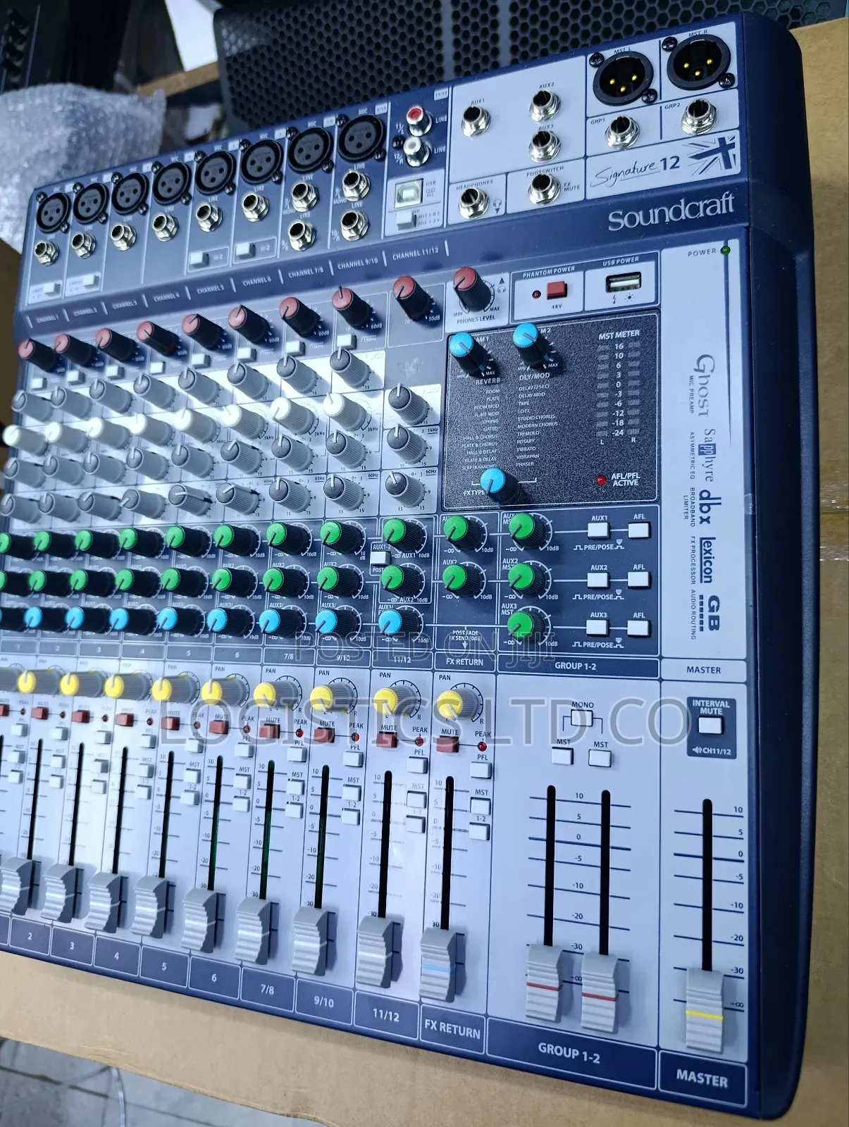 Soundcraft Signature 12 Channel Mixer
