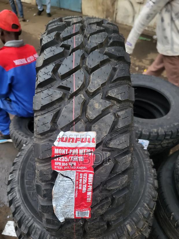 235/75r15 Sunfull Mt 6pr