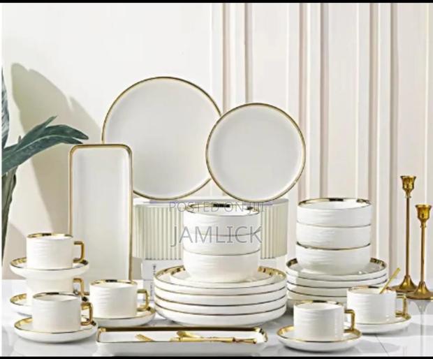32 PCS Dinner Set – Gold Edge Stripped Design – Jm - main view