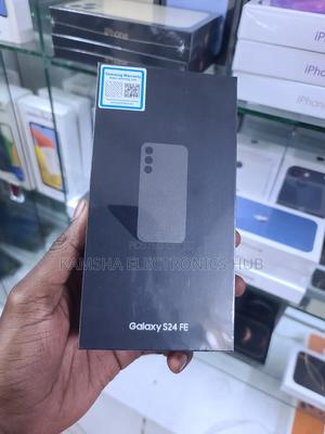 New Samsung Galaxy S24 FE 128 GB Black - thumbnail 2