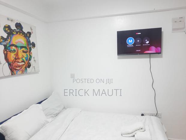 Nerico's Studio Airbnb Near Westside Mall - main view