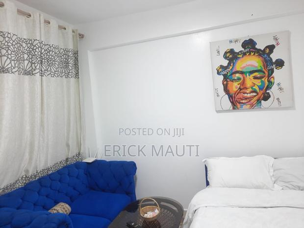 Nerico's Studio Airbnb Near Westside Mall - thumbnail 5