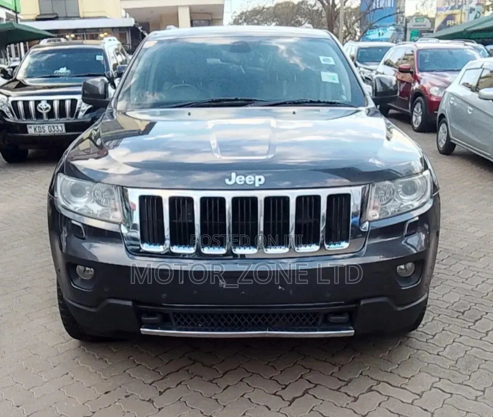 Jeep Grand Cherokee 2012 Gray