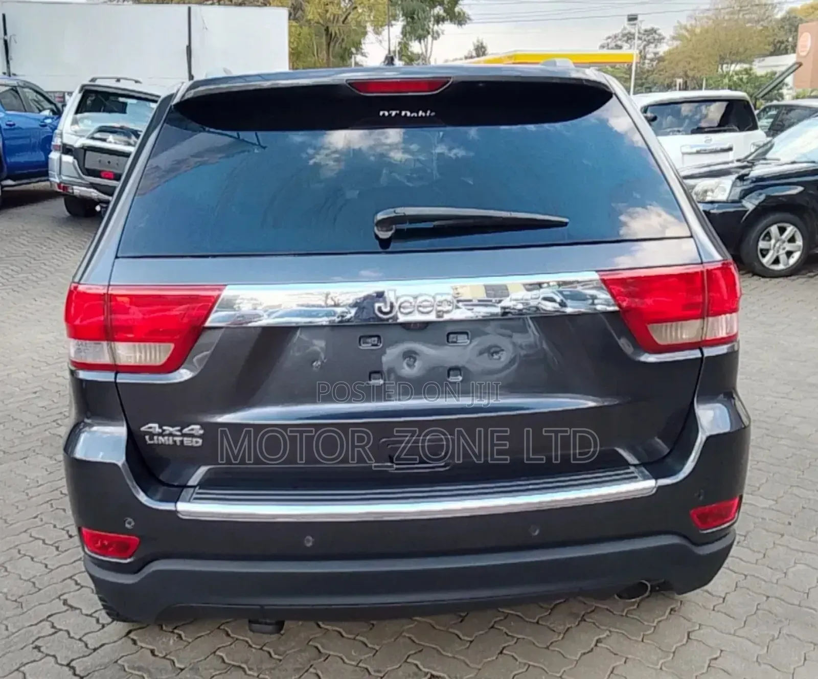 Jeep Grand Cherokee 2012 Gray
