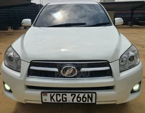 Toyota RAV4 2010 White