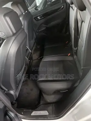 Porsche Cayenne 2019 White