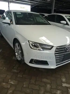 Audi A4 2.0T Tech ultra Premium FWD 2018 White