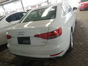 Audi A4 2.0T Tech ultra Premium FWD 2018 White