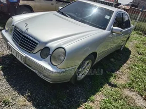 Mercedes-Benz E200 2000 Silver