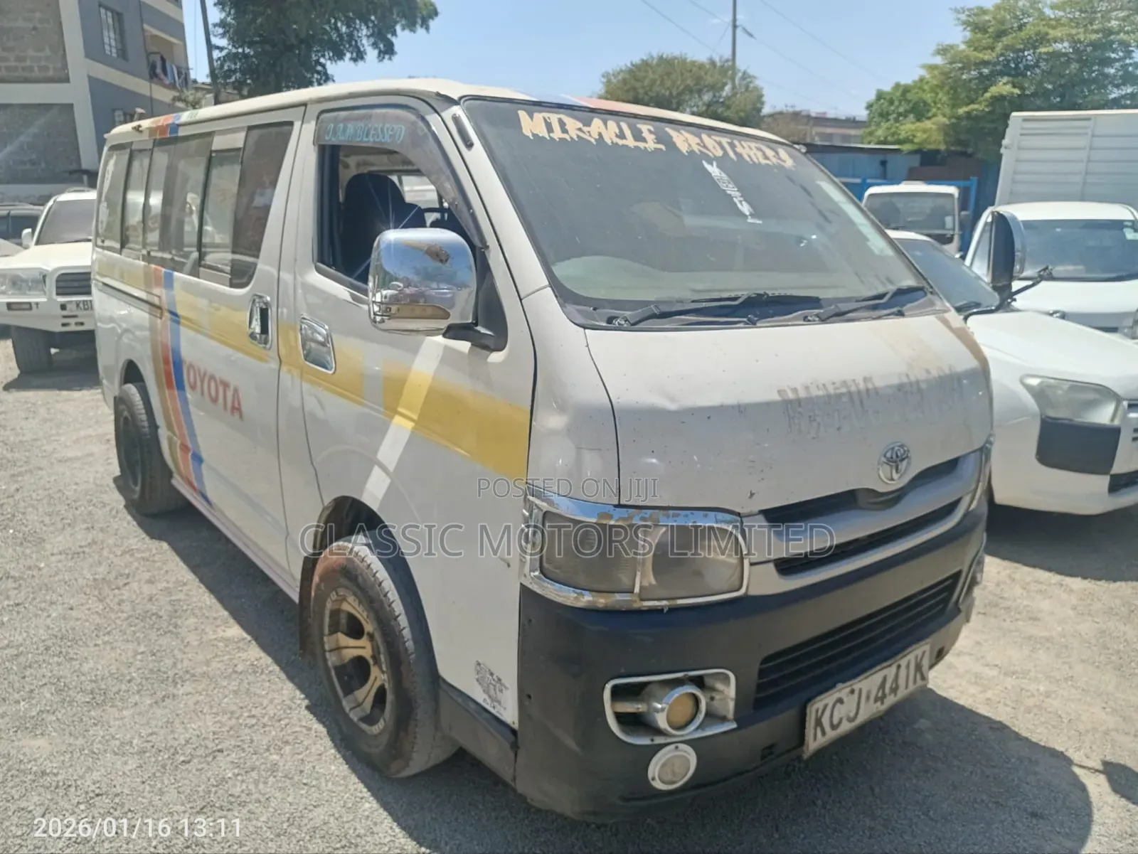 Toyota HiAce 2009 White
