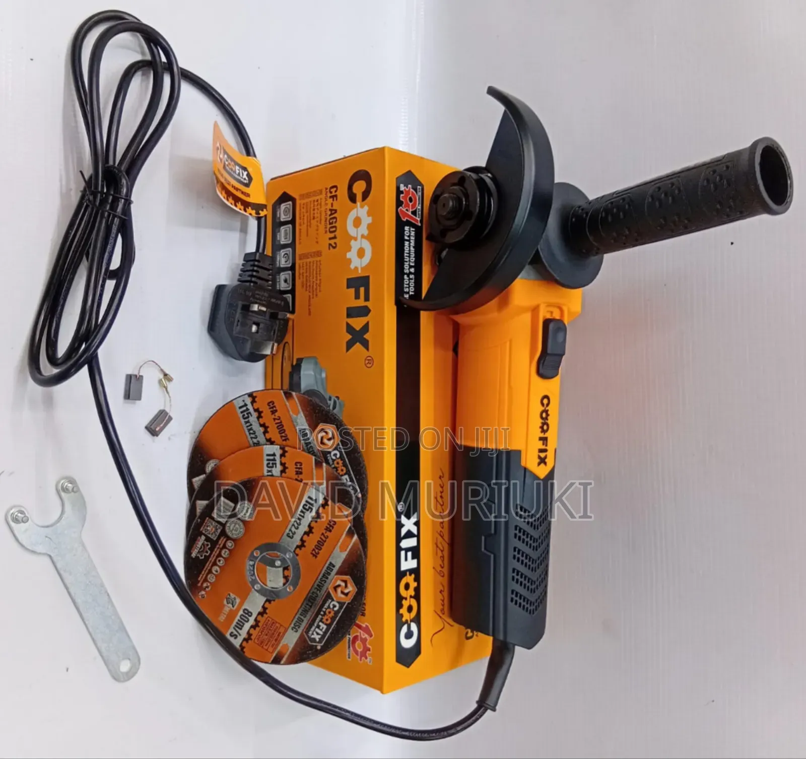 Coofix. 4.5 Grinder With Three
Cutting Discs
