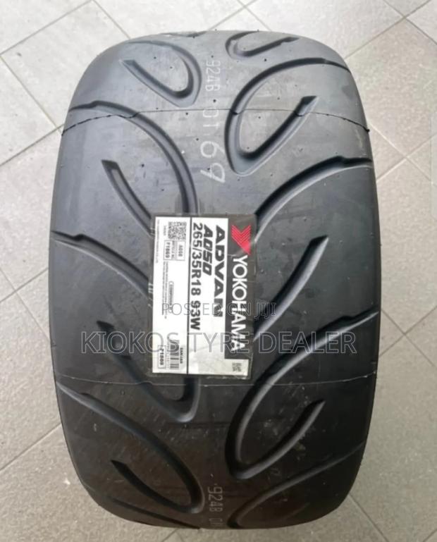 265/35r18 Yokohama Tire - main view