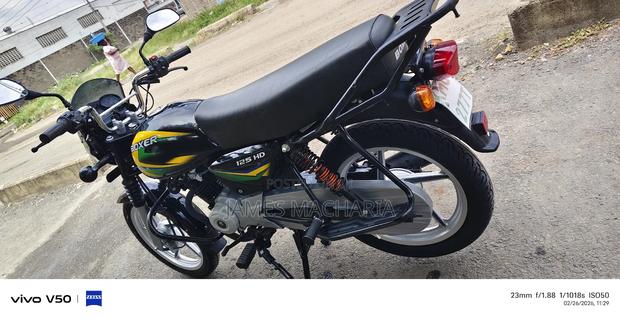 Bajaj Boxer 125 2026 Black - thumbnail 2