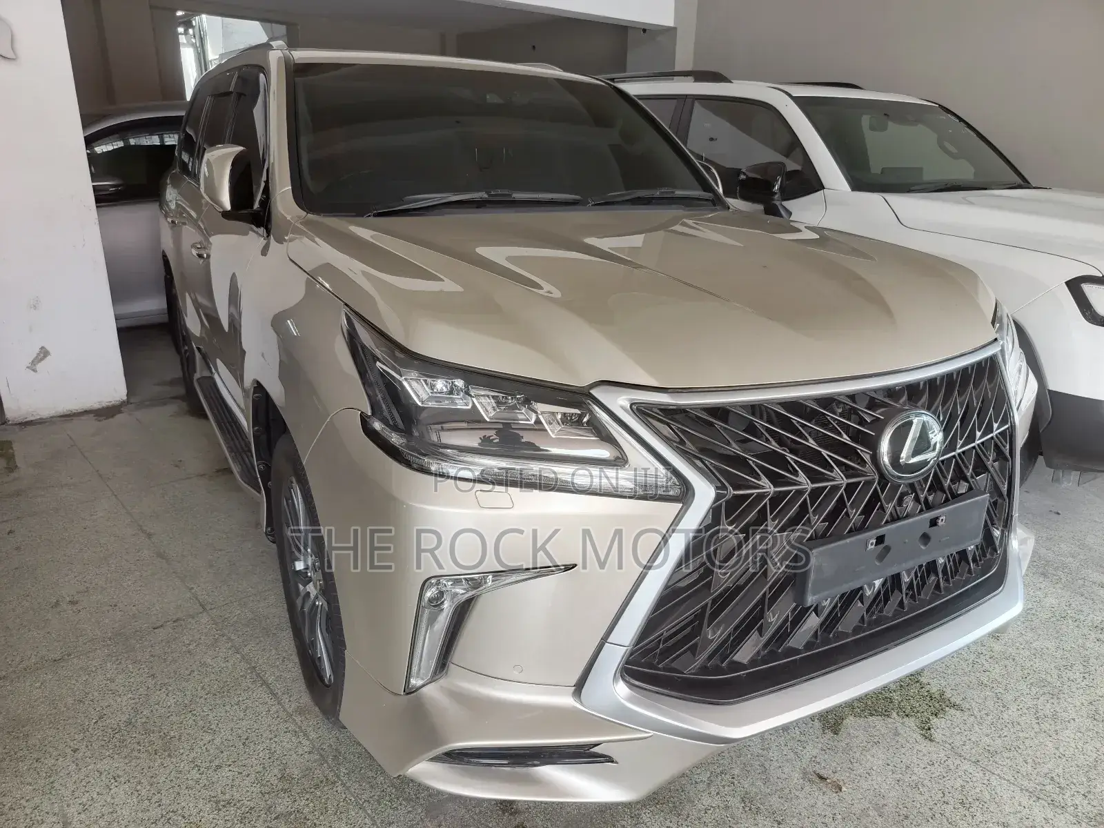 Lexus LX 2016 Beige