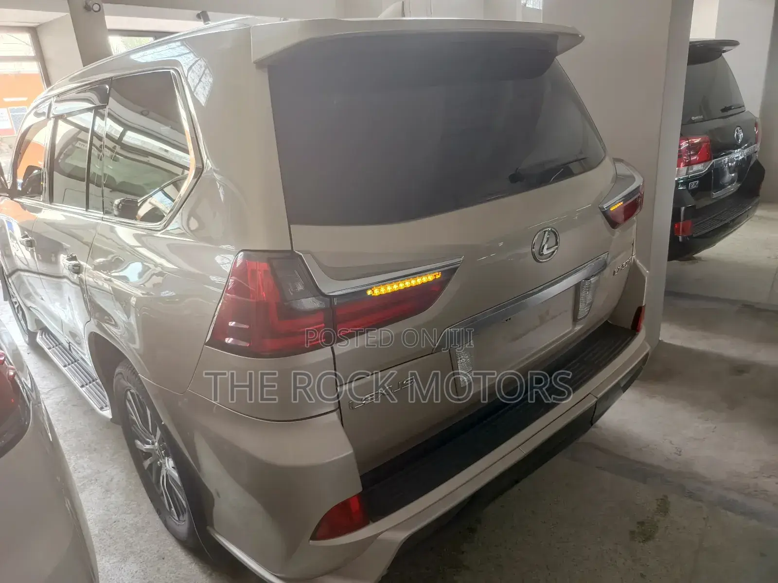Lexus LX 2016 Beige