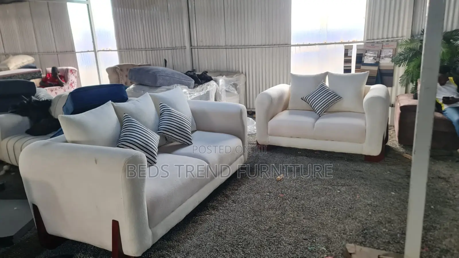 Unwinding New Modern 5 Seater Sofa 3,2