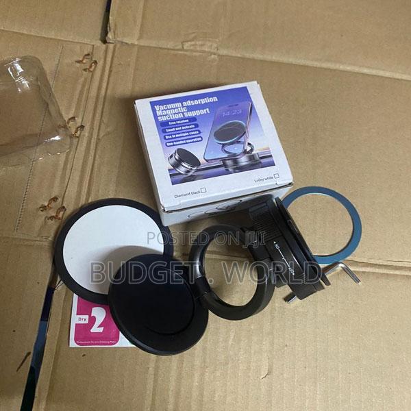 Cct28 Car Phone Holder With Powerful Vacuum Lock - main view