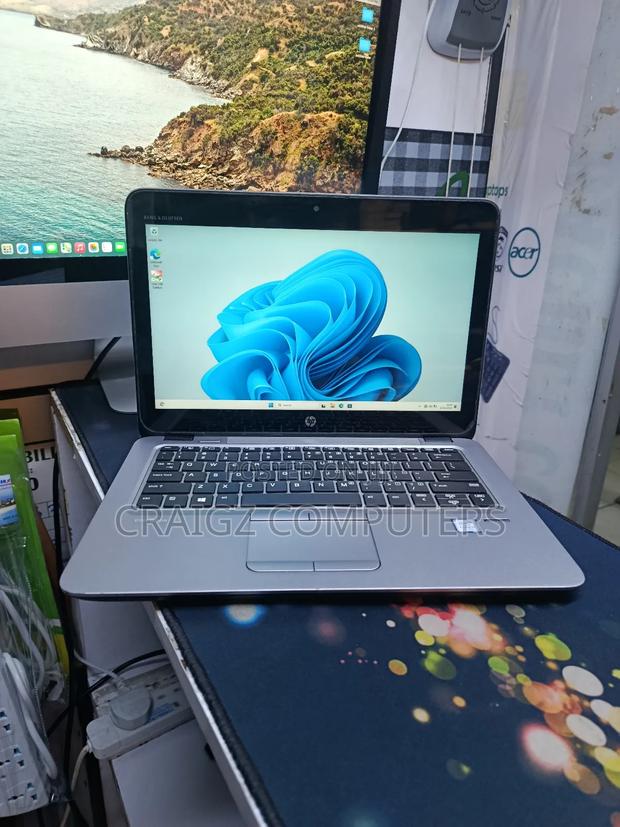 Laptop HP EliteBook 820 G3 8GB Intel Core i5 SSD 250GB
