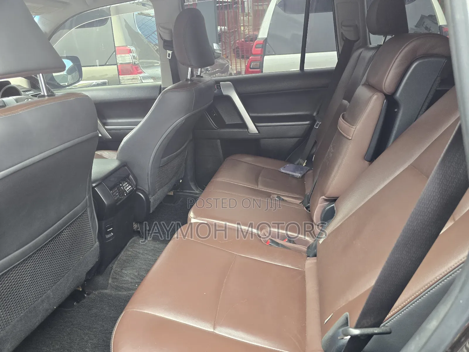 Toyota Land Cruiser Prado 2016 Brown