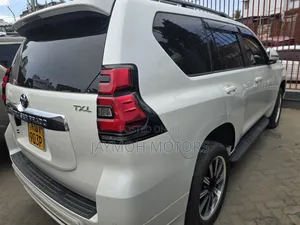Toyota Land Cruiser Prado 2017 Pearl