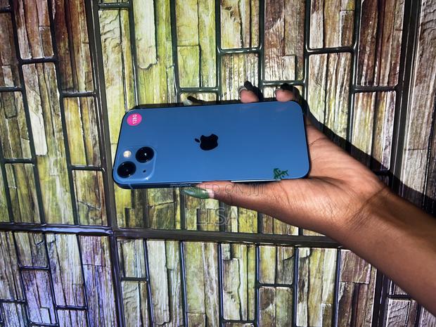 Apple iPhone 13 128 GB Blue - main view