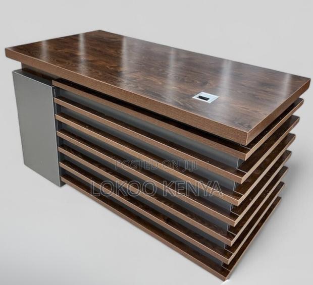 Office Desk; Modern 1.4 M Brown Imported Office Executive Desk - thumbnail 4