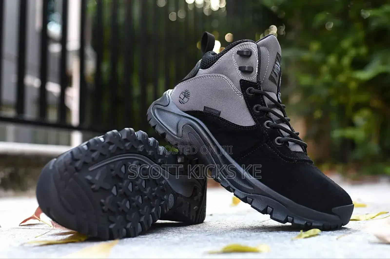 Timberland Men's Mt. Maddsen Peak Mid Waterproof Hiking Boots
