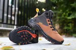 Timberland Men's Mt. Maddsen Peak Mid Waterproof Hiking Boots