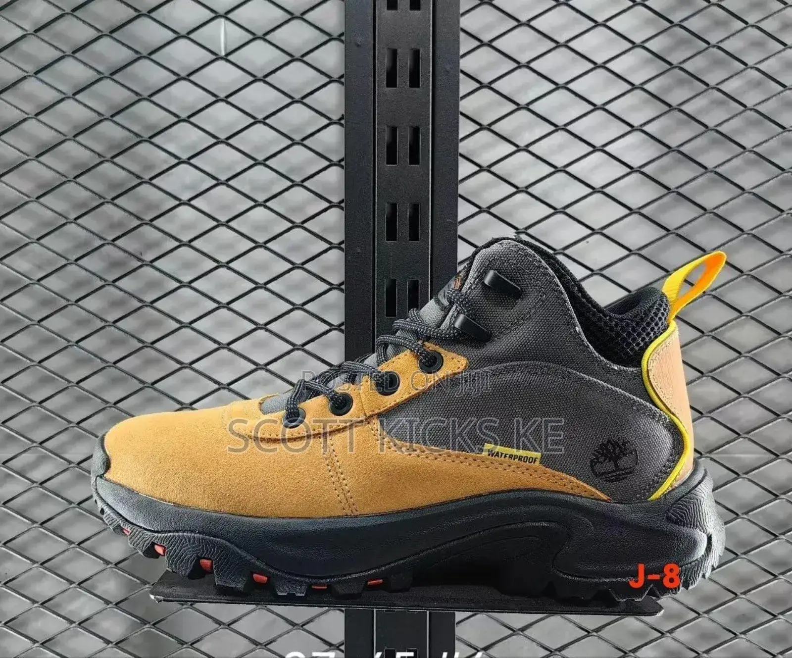 Timberland Men's Mt. Maddsen Peak Mid Waterproof Hiking Boots