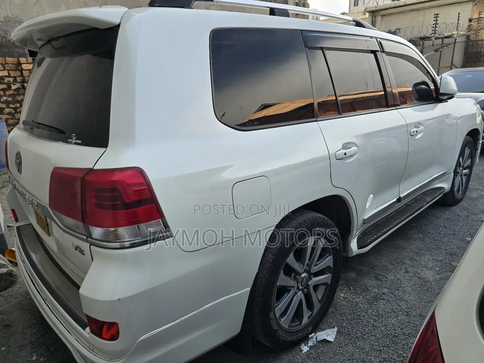 Toyota Land Cruiser 2012 White