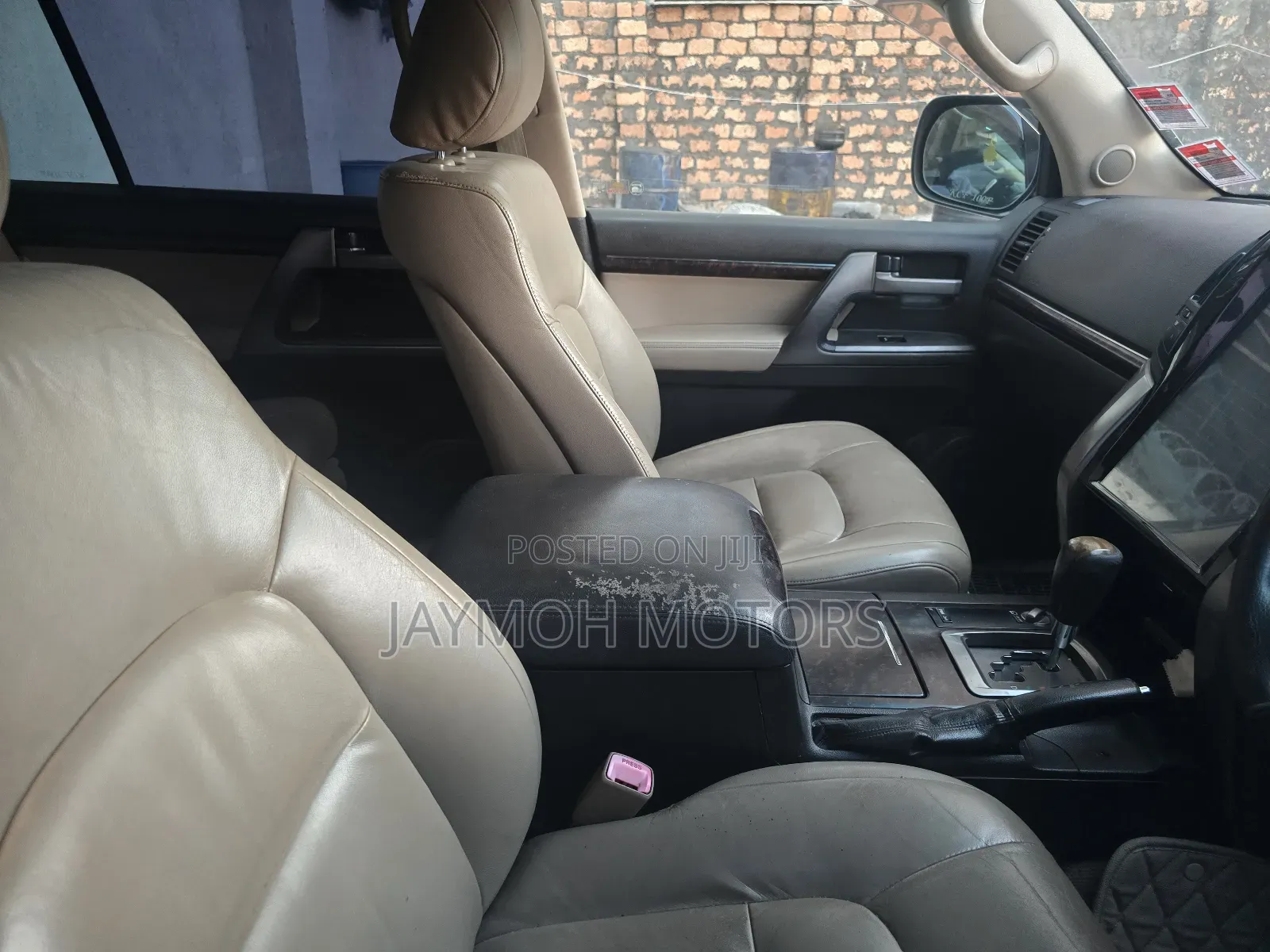 Toyota Land Cruiser 2012 White