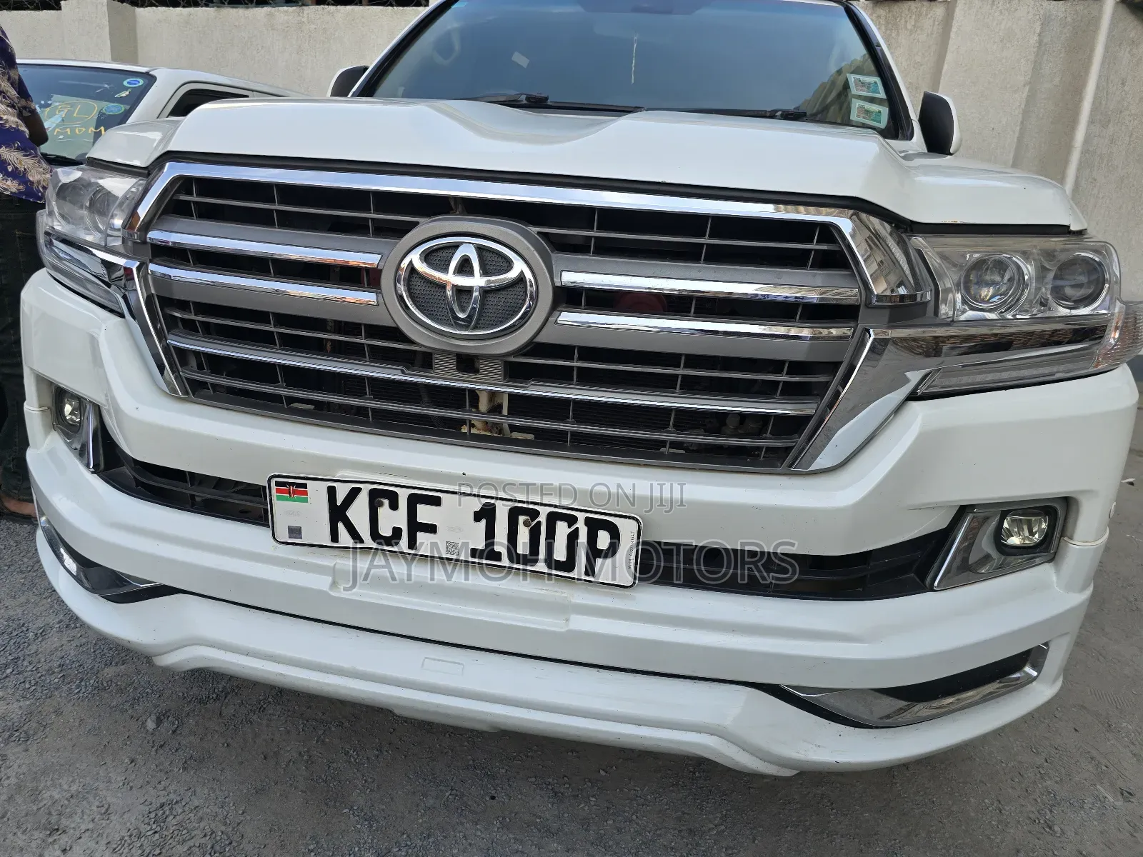 Toyota Land Cruiser 2012 White