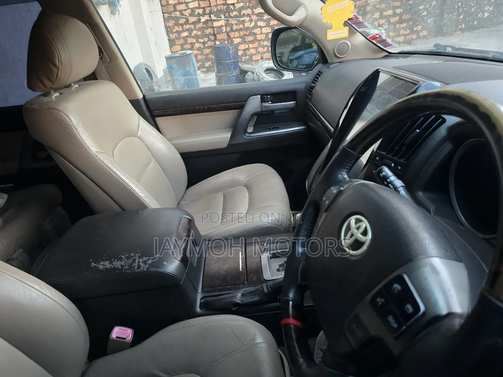 Toyota Land Cruiser 2012 White