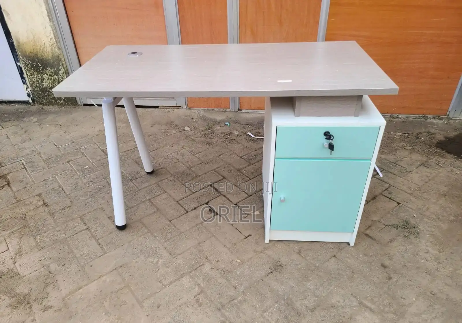 Modern Office Desk : 1200mm Executive Office Single Staff Desk